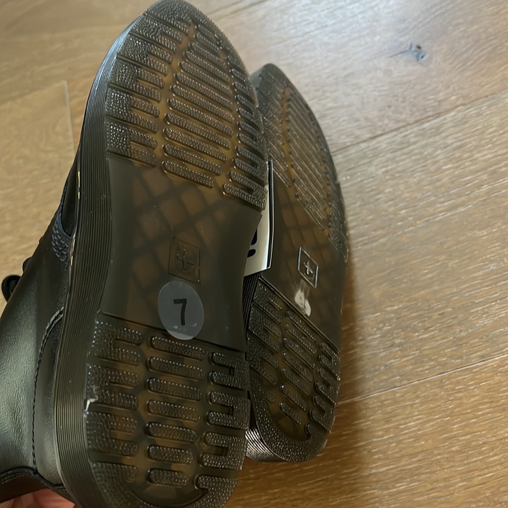 NWT Dr. Martens Zavala Genuine Leather Combat Ankle Boots Black Bouncing Soles - Picture 5 of 6